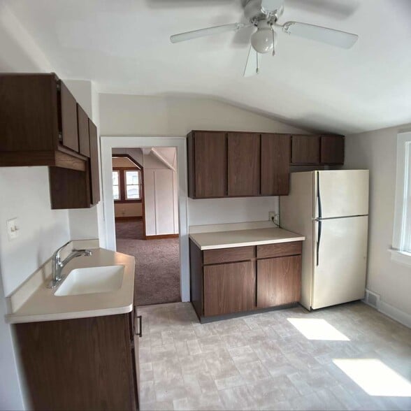 Building Photo - 169 S 64th St