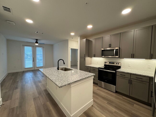Building Photo - 15636 Vacca Wy
