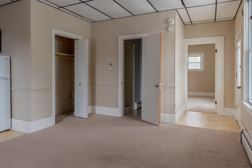 Building Photo - 90 Markey St