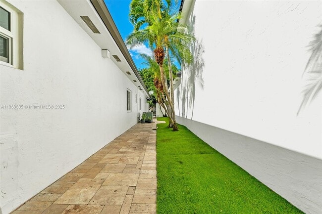 Building Photo - 14813 NW 87th Pl