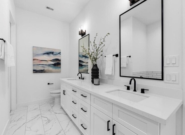 Building Photo - 5910 Val Verde St