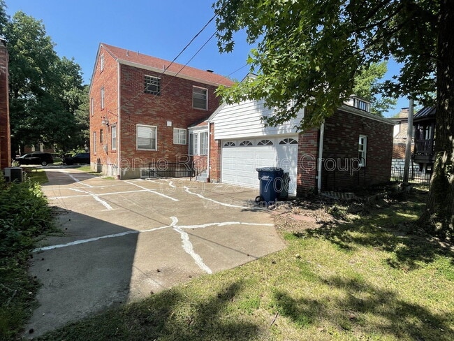 Building Photo - 2944 Moniteau Dr