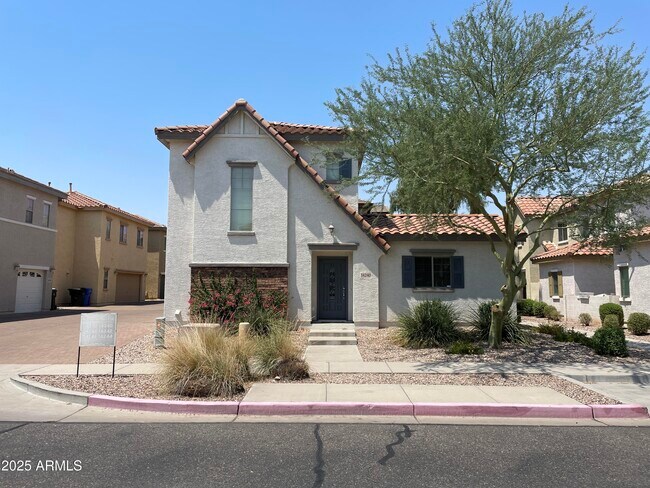 Building Photo - 14240 W Country Gables Dr