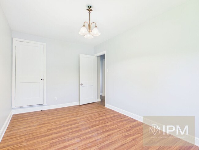 Building Photo - Country Comfort, Modern Living | 3 Bedroom, 1 Bath, Eastern York School District