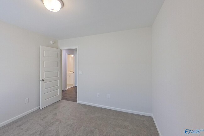 Building Photo - 781 Park Ln