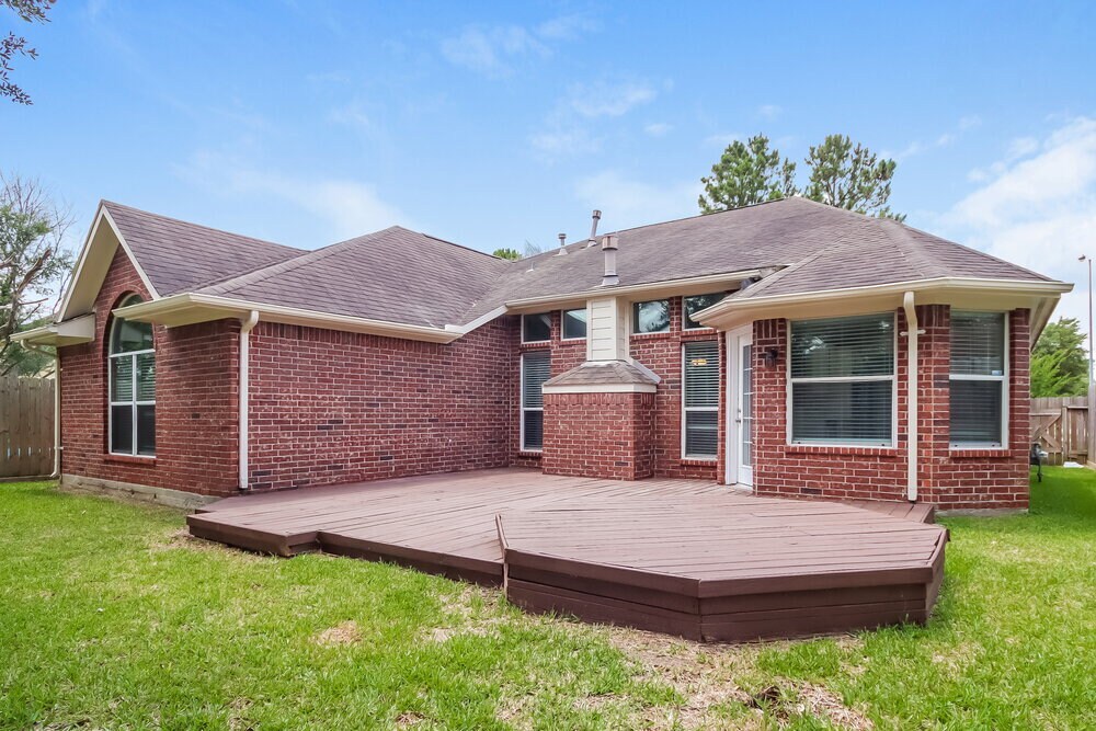 Building Photo - 23230 Sawmill Cross Ln