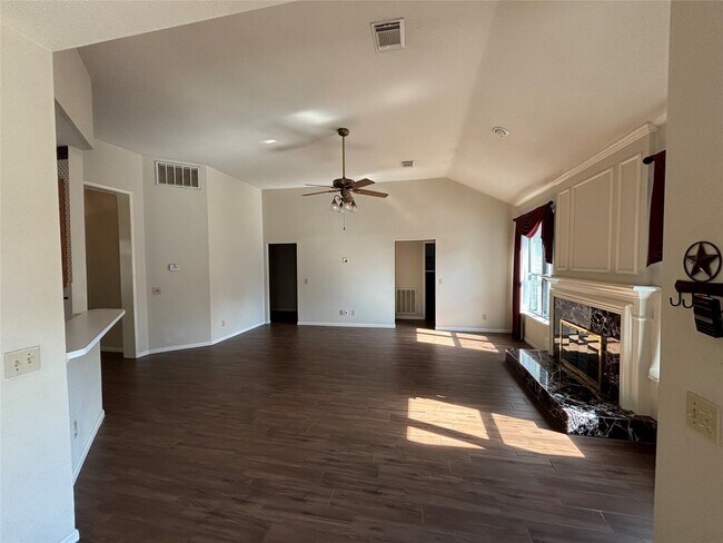 Building Photo - 12819 Reedwood Ridge Rd