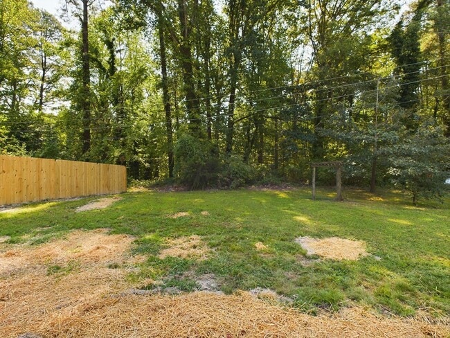 Building Photo - 709 N Parham Rd