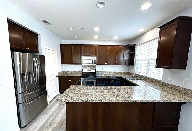 Building Photo - Elegant 3-Story, 4-Bedroom, 3-Bath Condo