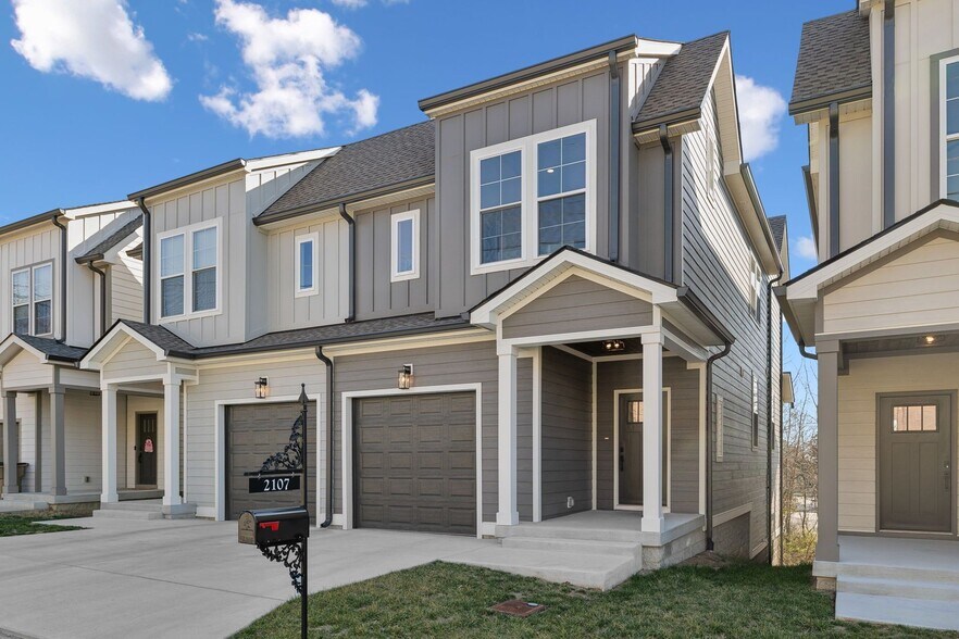 Building Photo - 2111 Chadwell Retreat Dr