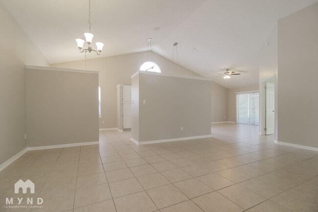 Building Photo - 536 Remington Oak Dr