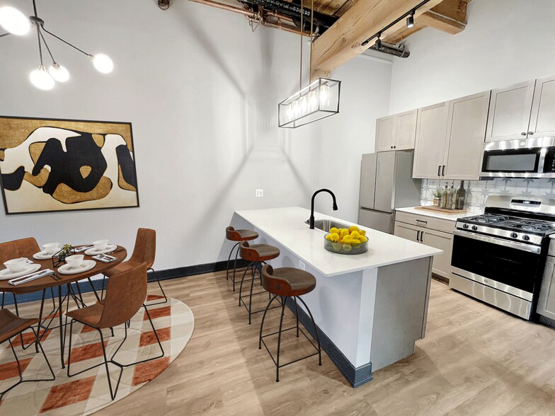 Building Photo - Sheffield Lofts - 3110 N Sheffield Ave