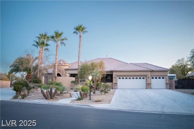 Primary Photo - 5527 Breecher Ave