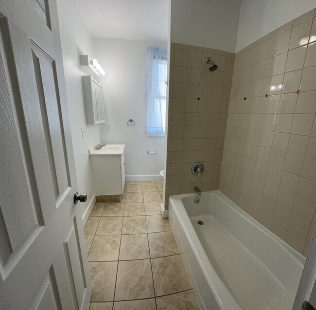 Building Photo - 150 Hermon St