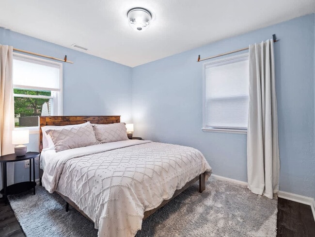 Building Photo - 6771 Greenleaf Ave