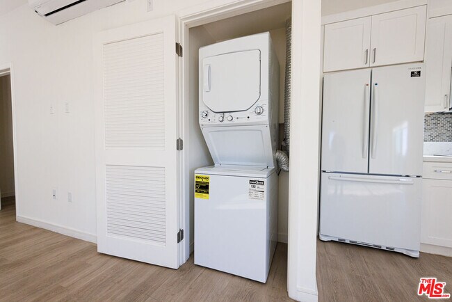 Building Photo - 1187 Crenshaw Blvd