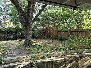 Building Photo - 7011 Whispering Oaks Dr