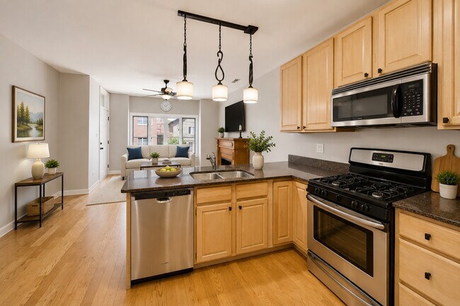 Building Photo - 2455 W Arthington St