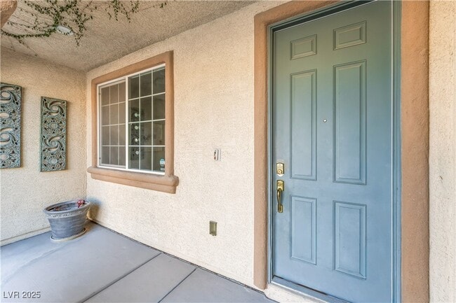 Building Photo - 1005 Windwalker Ave