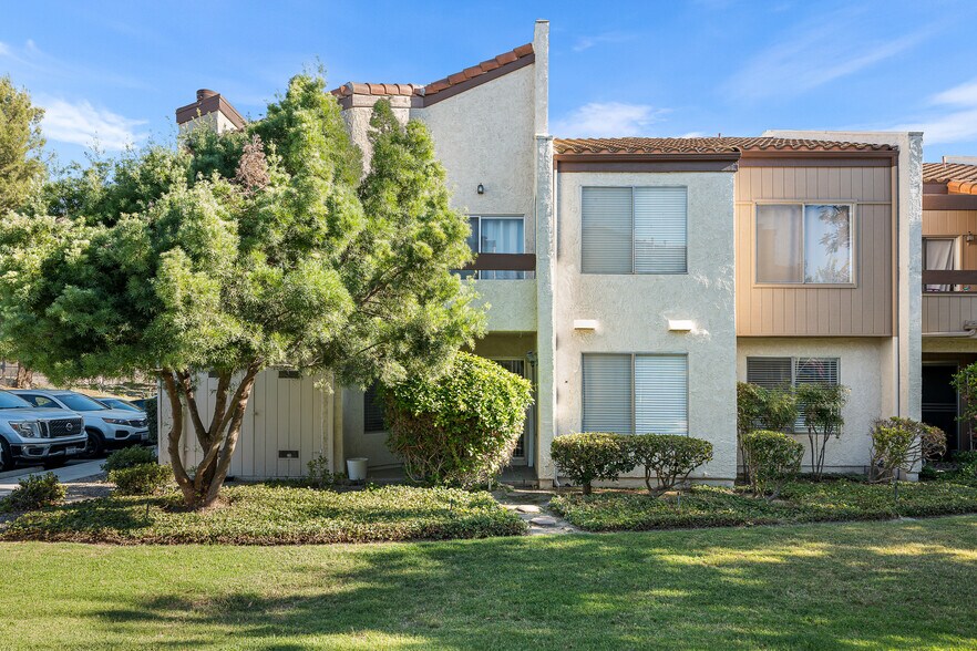 Building Photo - 1748 Sinaloa Rd