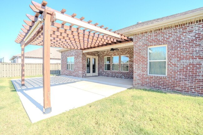 Building Photo - 14145 Lannister Ln