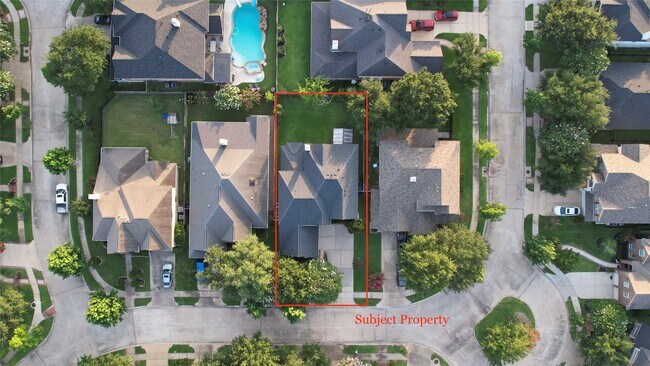 Building Photo - 18431 W Laura Shore Dr