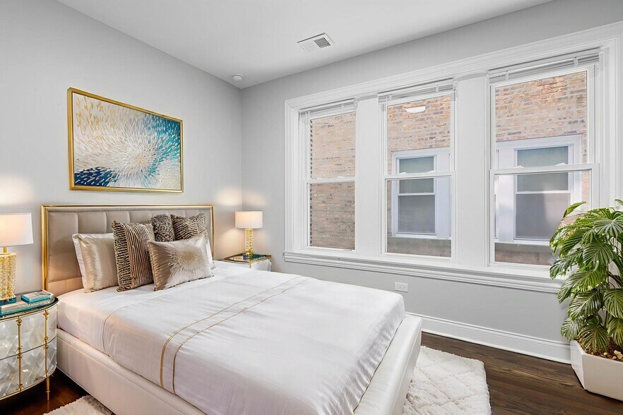 Building Photo - 8129 S Maryland Ave