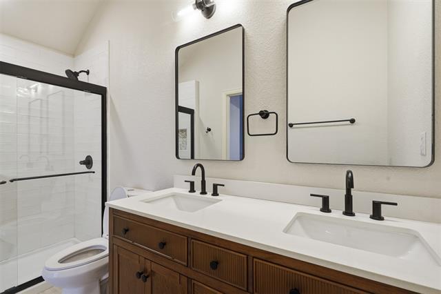 Building Photo - 404 Tarpan Trail