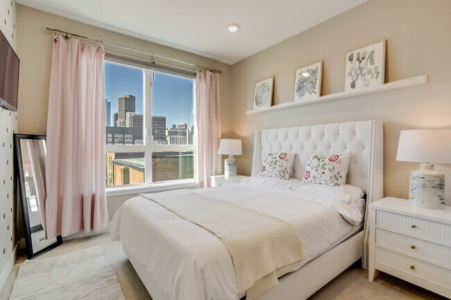 Building Photo - 2426 Welton St