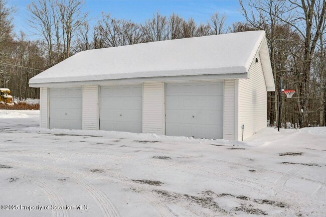 Building Photo - 28 Robin Ln