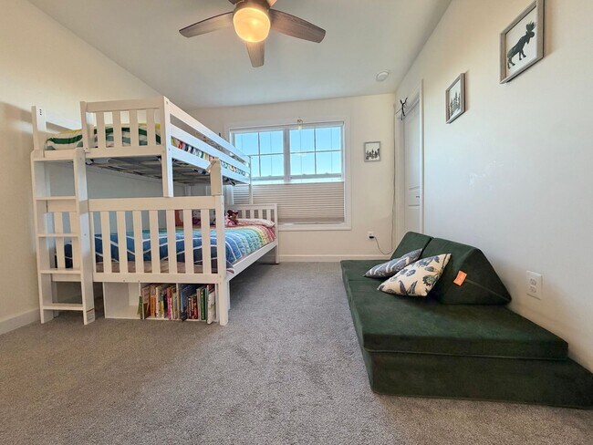 Building Photo - 1078 Delphi Ln