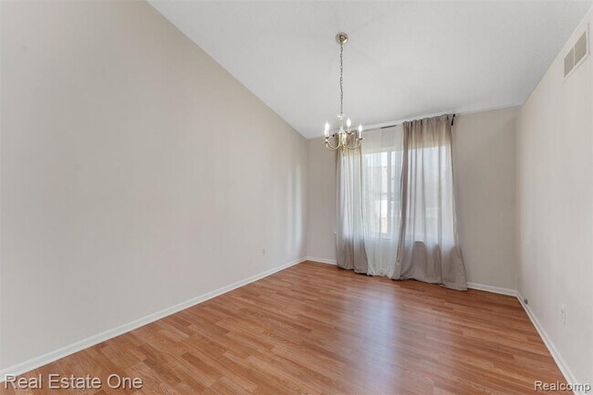 Building Photo - 4721 Carrington Dr