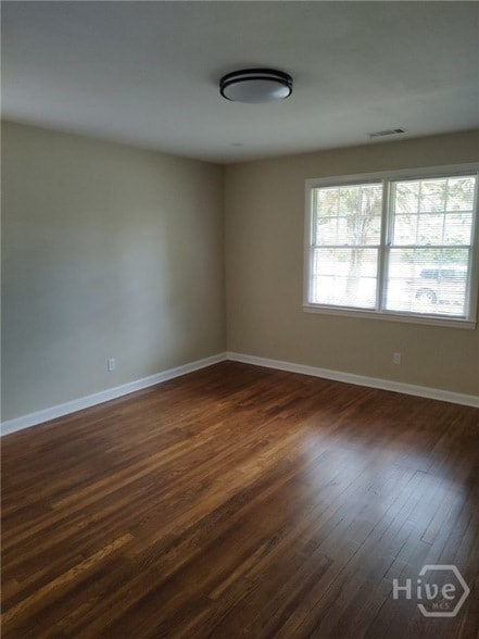 Building Photo - 132 Andover Dr
