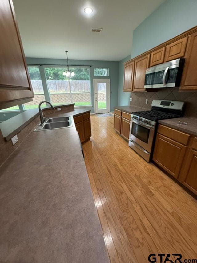 Building Photo - 625 Winding Brook Ln