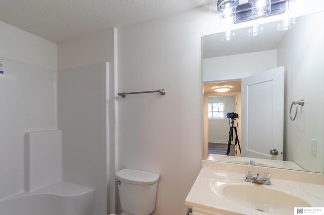 Building Photo - 14711 Borman St