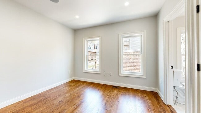 Building Photo - 44 Mercer St