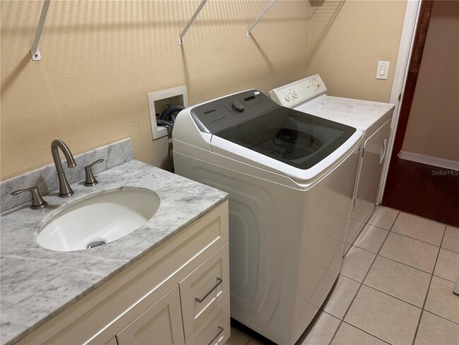 Building Photo - 2500 Trapside Ct