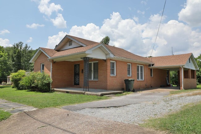 Primary Photo - 3 BD, 1 BA Charming Brick Home!