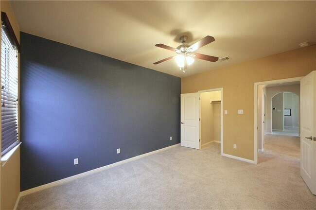 Building Photo - 1909 Manada Trail