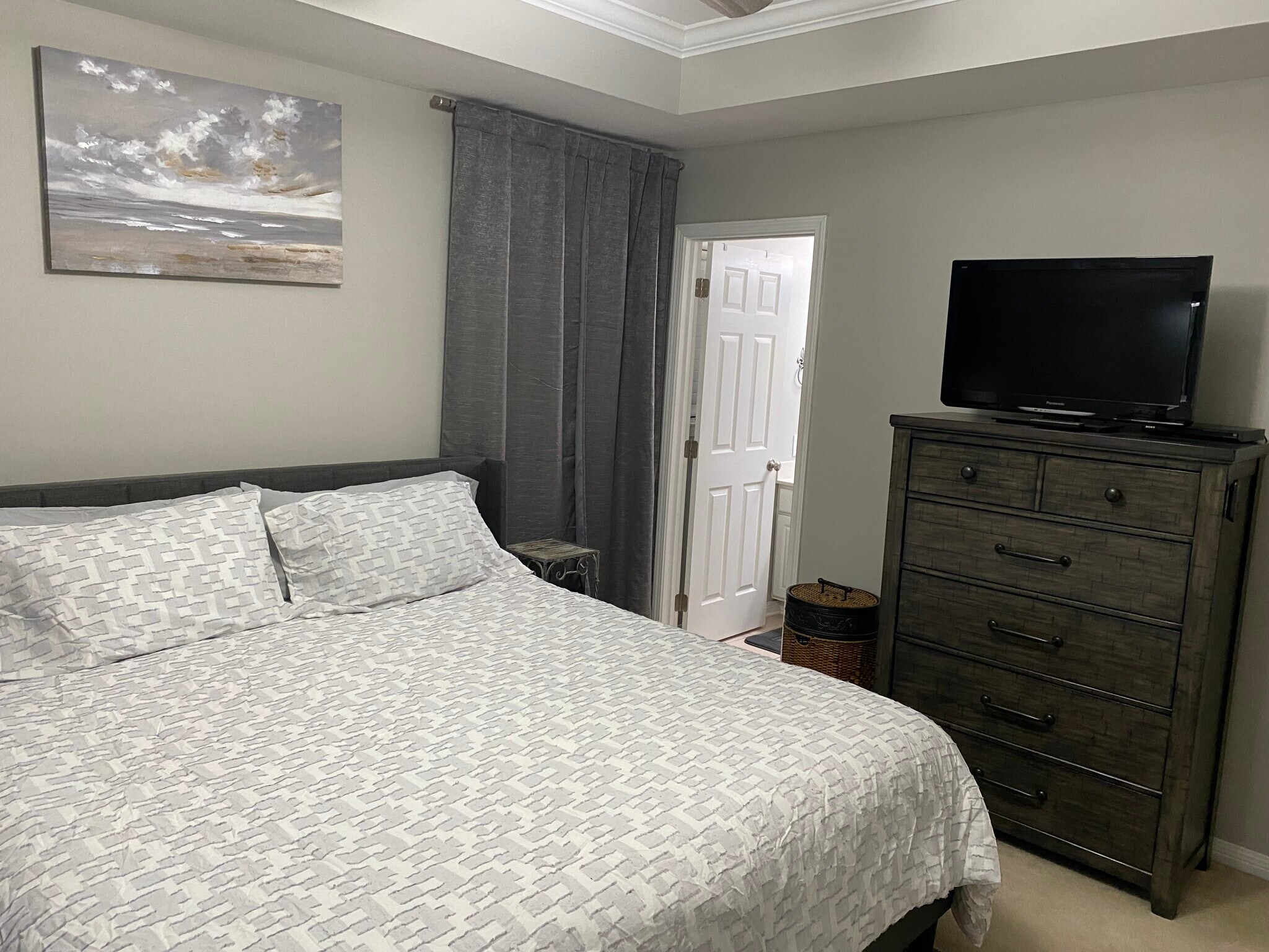 Master is king bed - 36 Hollycrest Blvd