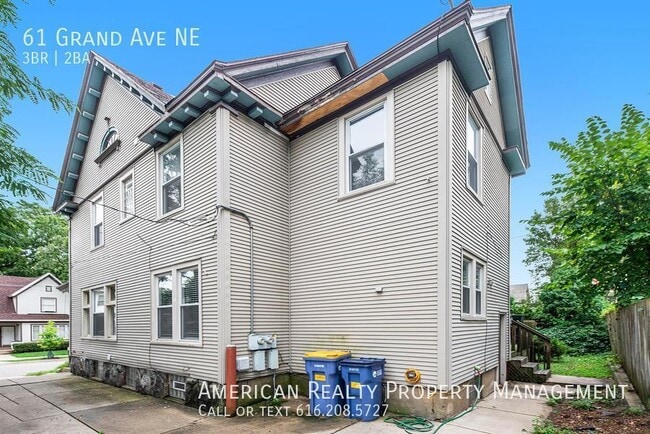 Building Photo - 61 Grand Ave NE