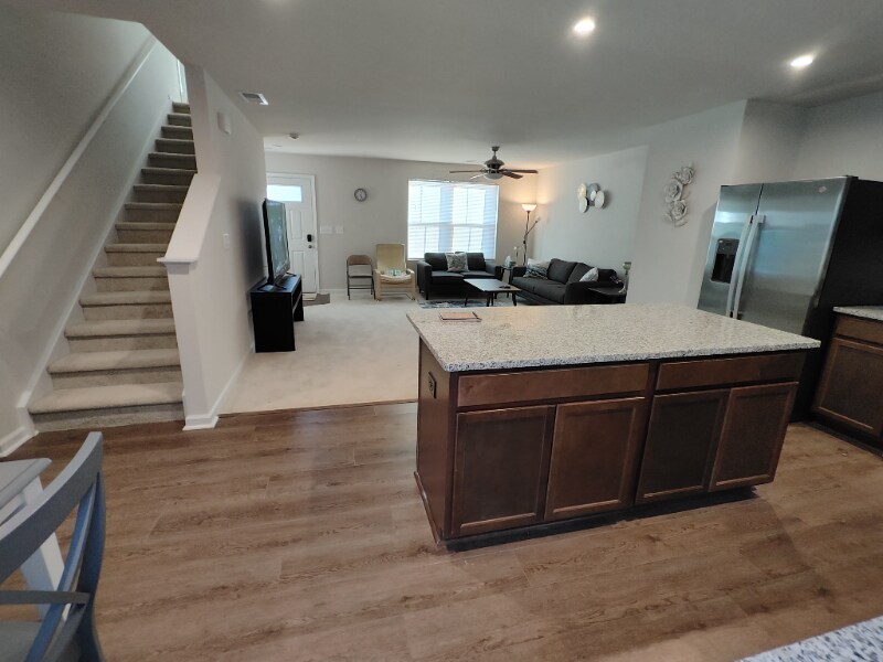 Building Photo - 253 Browband St