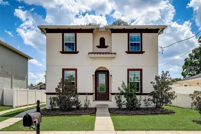 Primary Photo - 2514 W Douglas St