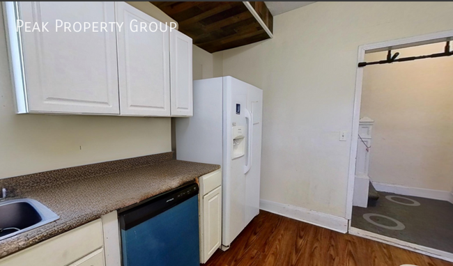 Building Photo - 2545 Vestry Ave