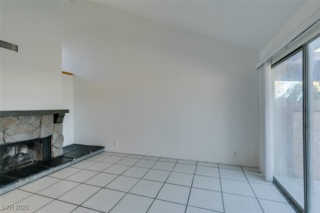 Building Photo - 4012 Grasmere Ave