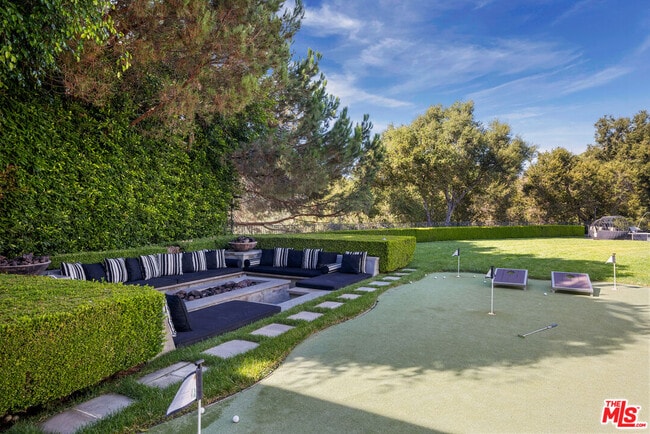 Building Photo - 10847 Bellagio Rd