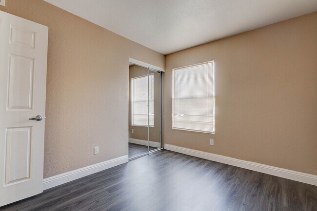 Building Photo - 6800 E Lake Mead Blvd