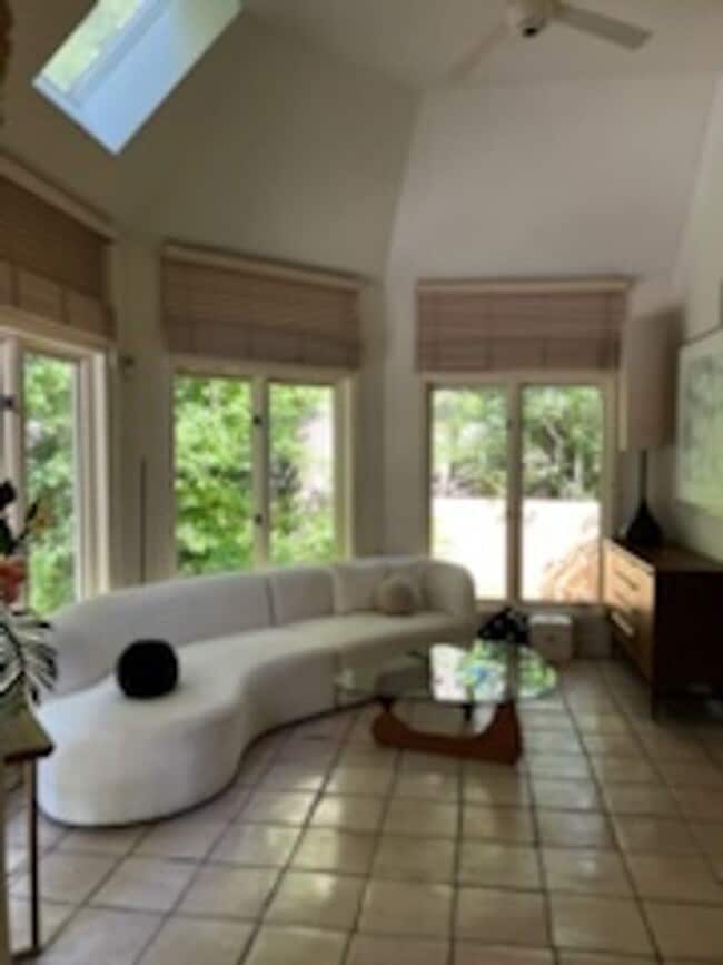 Building Photo - Stunning Custom Built Home with ALL Utilities Included!!