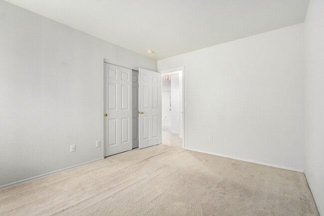 Building Photo - 1116 S 53rd St