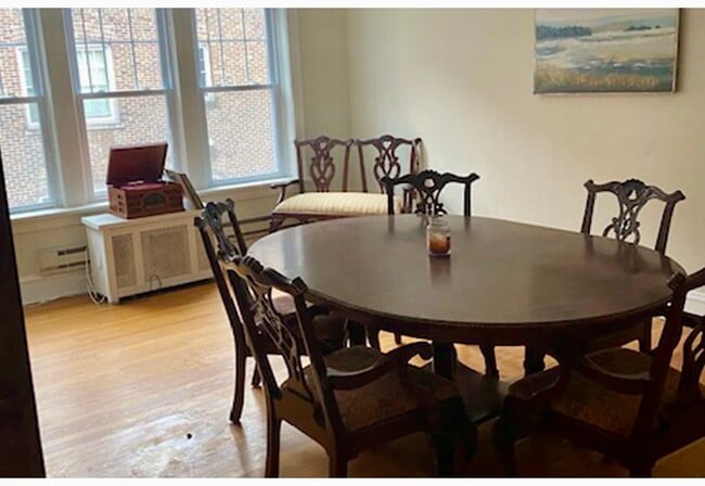 Building Photo - 329 Kedzie St